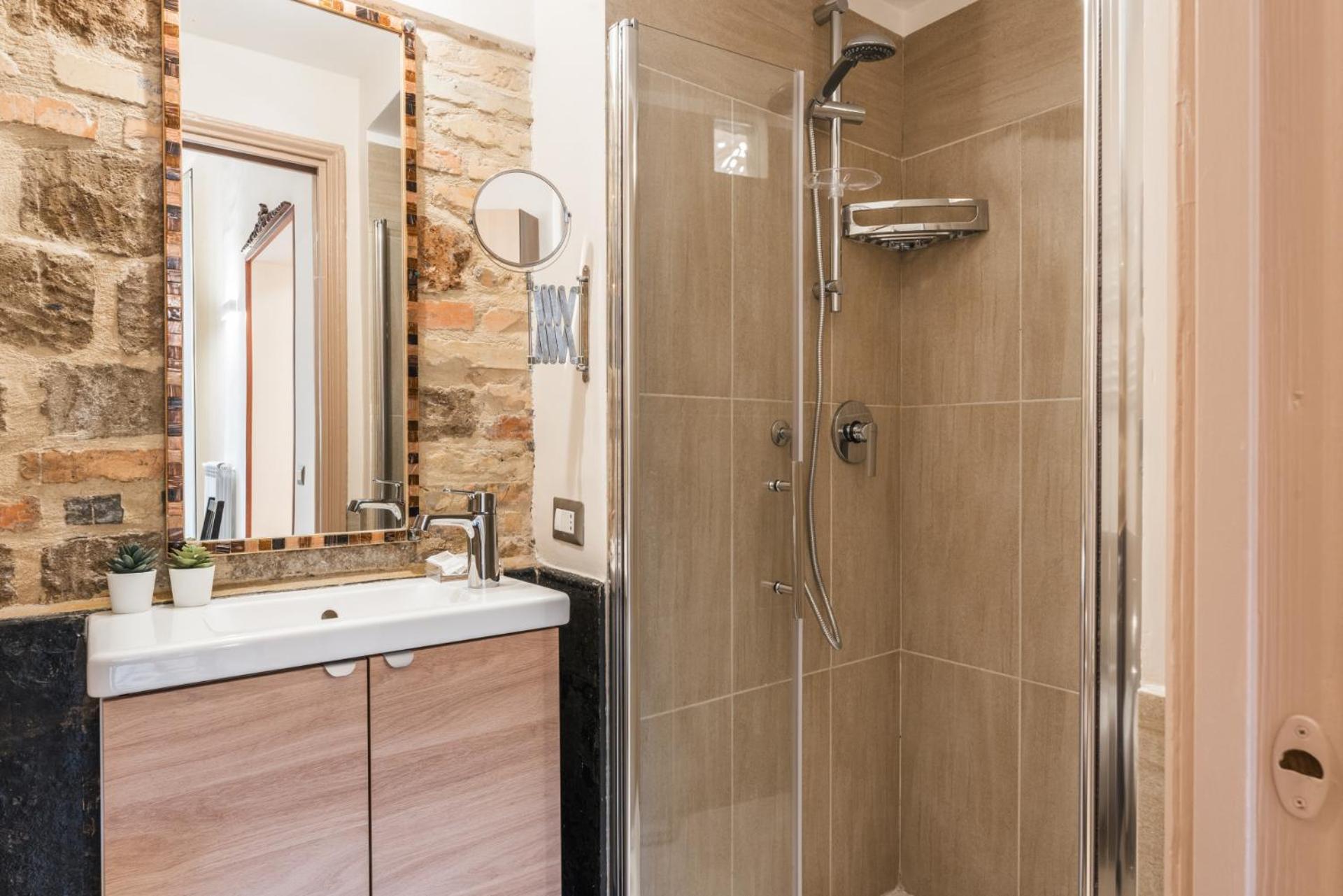 The Best Rent - Two-Bedroom Apartment Near Fori Imperiali Rome Buitenkant foto